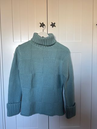 Jersey azul claro cuello alto