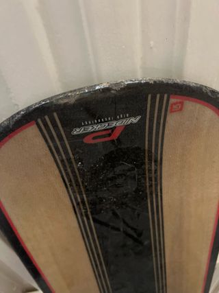 Tabla de Snow con fijaciones