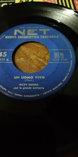 Disco 45 giri Ricky Sanna - Un Uomo Vivo