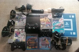 PlayStation 3 Super Slim Nera + Giochi