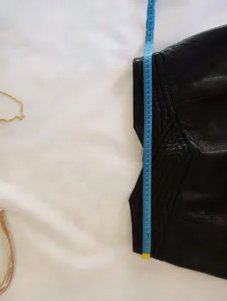 Falda Cuero Natural Vintage Negra