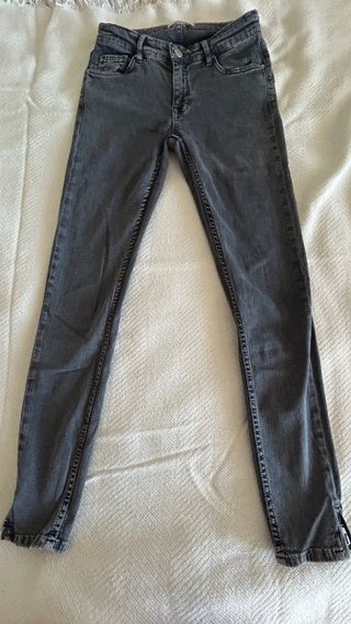 Jeans Zara Woman gris talla 34 tiro medio