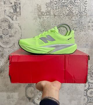 New Balance FuelCell Rebel v5 - Taglia 39