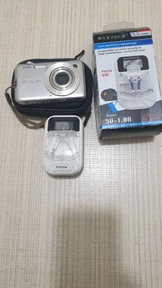 Casio Exilim EX-S12 Fotocamera Digitale 4GB