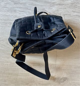 Bolso negro tipo saco