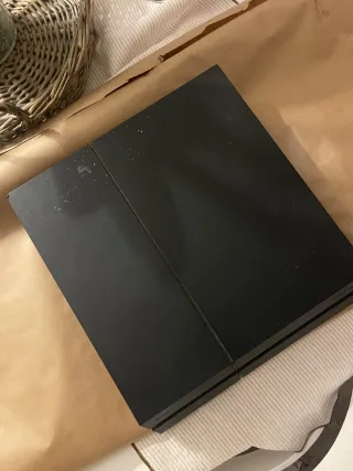 PS4 500GB Negra + mando original