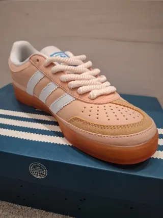 Zapatillas Adidas Retro Melocotón Suela Ámbar