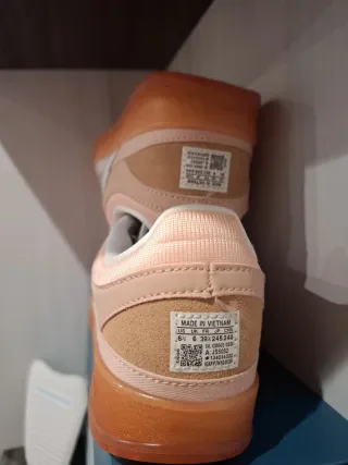 Zapatillas Adidas Retro Melocotón Suela Ámbar