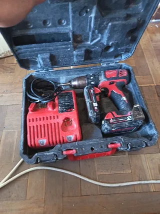 Taladro Milwaukee M18 Batería