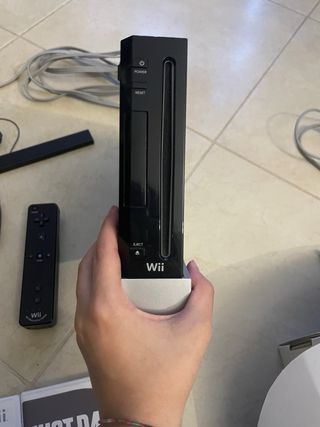 Nintendo Wii + Just Dance 2016/2018