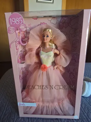 Riproduzione Barbie Signature Peaches 'n Cream