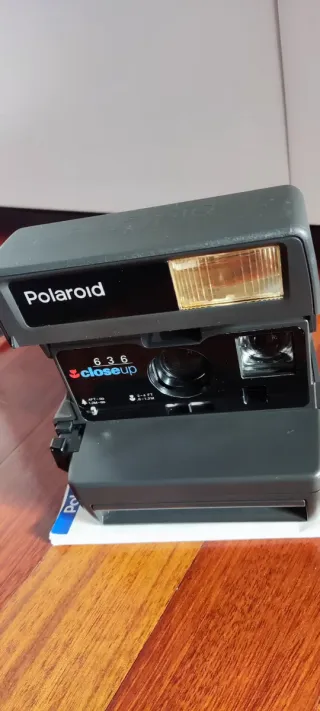 Cámara Instantánea Polaroid 636 Closeup
