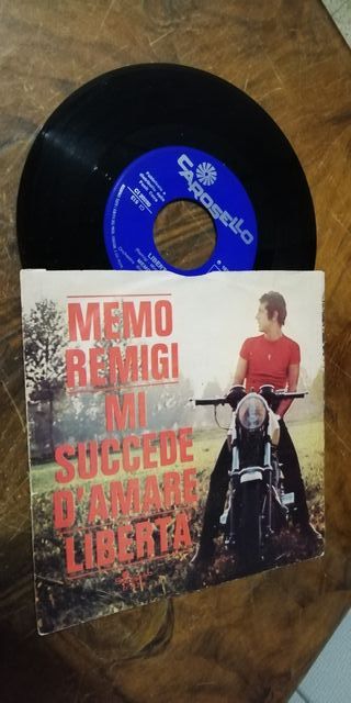 Disco 45 giri Memo Remigi Libertà Mi Succede D'Ama
