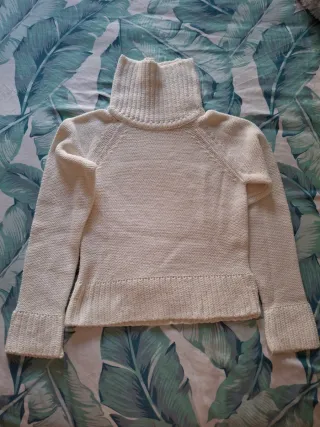 Jersey de punto blanco cuello alto