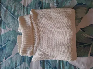 Jersey de punto blanco cuello alto