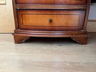 Mesita de noche / Cajonera de madera