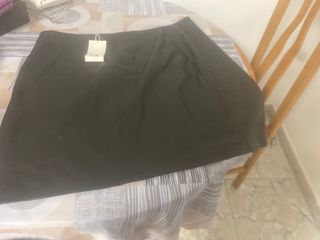 Falda negra C&A