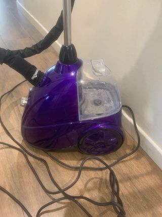 Plancha de vapor vertical SteamOne