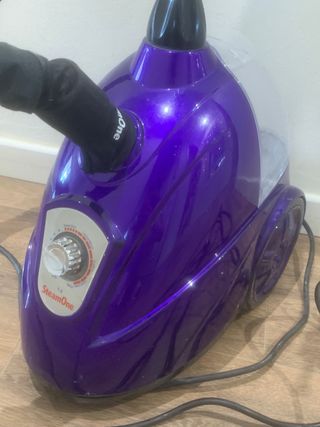 Plancha de vapor vertical SteamOne