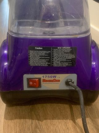 Plancha de vapor vertical SteamOne