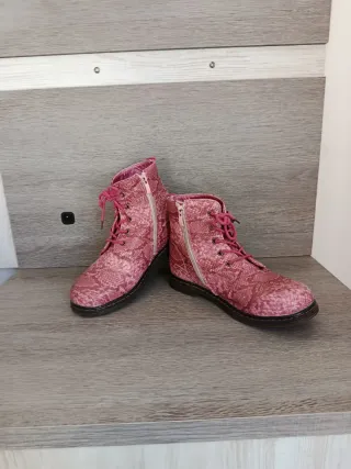 Botines K-Tinni con estampado de serpiente rosa 35