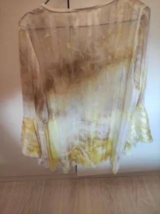 2 Blusas de fiesta beige y amarilla