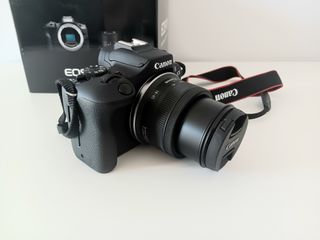 Cámara Canon EOS R100 con caja como nueva