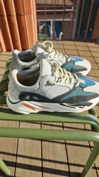 Adidas Yeezy Boost 700 OG Wave Runner