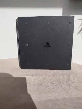 Consola PS4 Pro Nera + Giochi e Accessori