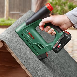 Grapadora inalámbrica Bosch UniversalTacker 18V-14