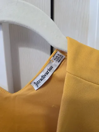 Top amarillo con lazada