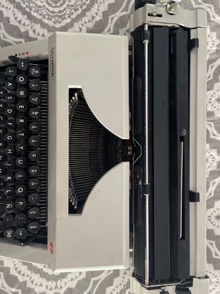 Máquina de escribir Olympia Regina de Luxe