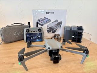 Dron DJI Air 3 con Mando RC2 Fly More Combo