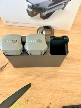 Dron DJI Air 3 con Mando RC2 Fly More Combo