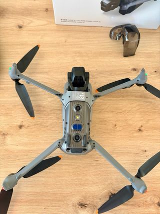 Dron DJI Air 3 con Mando RC2 Fly More Combo