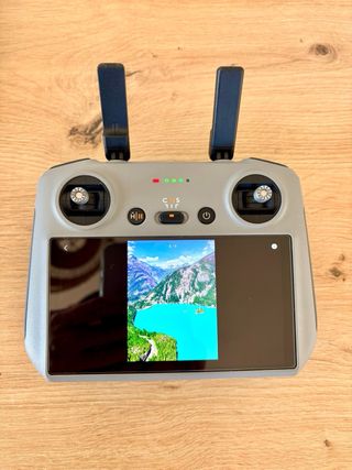 Dron DJI Air 3 con Mando RC2 Fly More Combo