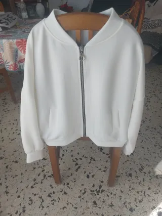 Pantalón vaquero plateado tachuelas