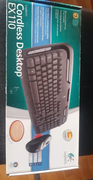 Logitech Cordless Desktop EX 110 Tastiera e Mouse