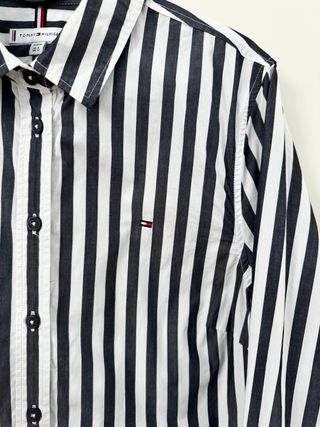 Camisa Tommy Hilfiger Rayas Negras y Blancas
