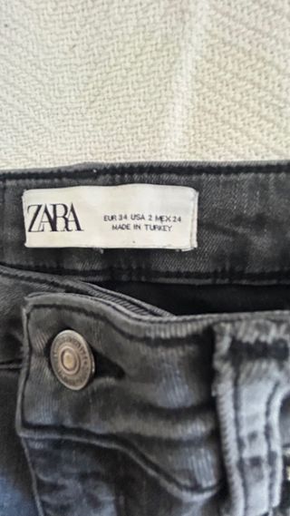 Jeans Zara Tiro Alto Gris Oscuro Talla 34