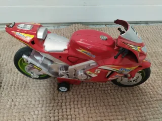 Moto de Juguete Roja