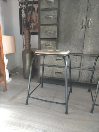 Taburete Vintage Man Cave Poker