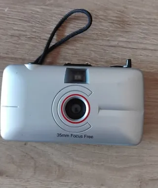 Cámara de fotos 35mm Focus Free