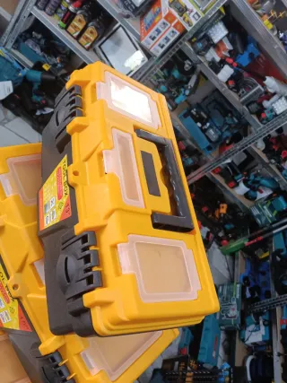 4 Valigette porta attrezzi in plastica