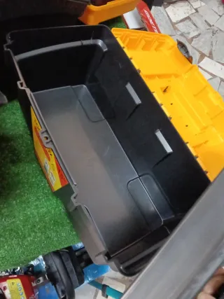 4 Valigette porta attrezzi in plastica