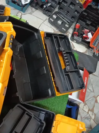 4 Valigette porta attrezzi in plastica