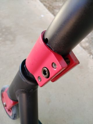 Patín freestyle rojo y negro