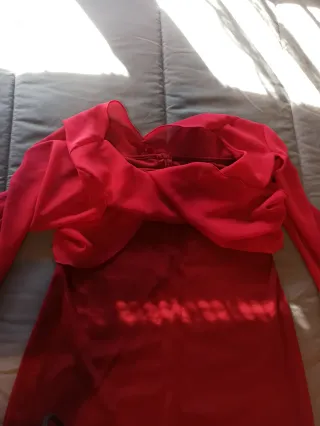 Vestido de fiesta rojo (Nuevo, sin estrenar)