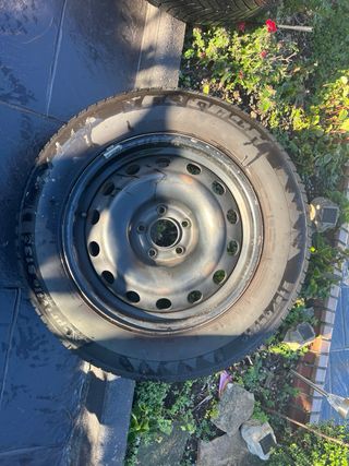 Rueda de nieve con llanta 215/65R16