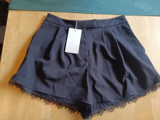 Zara Pantalón Corto Encaje Negro